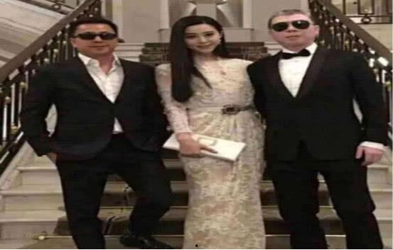 本周最新娱乐圈吃瓜新闻,明星恋情曝光,跨界合作引热议